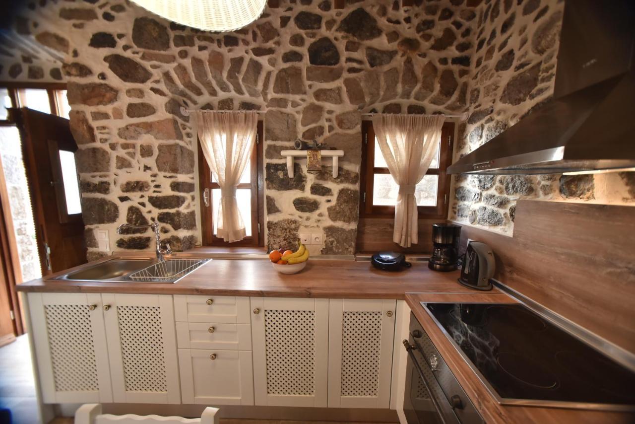 Patriko Nisyrian Guesthouse Mandrákion Extérieur photo