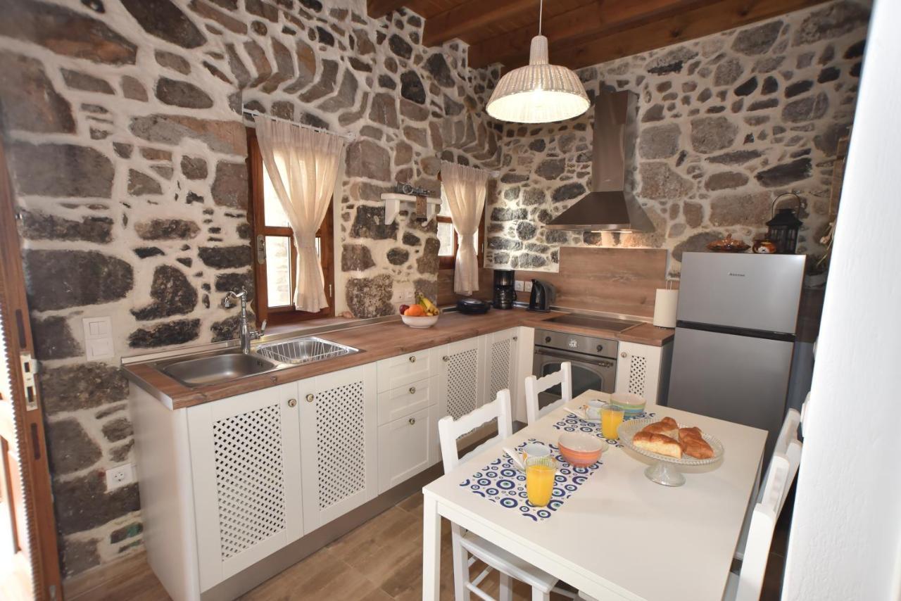 Patriko Nisyrian Guesthouse Mandrákion Extérieur photo